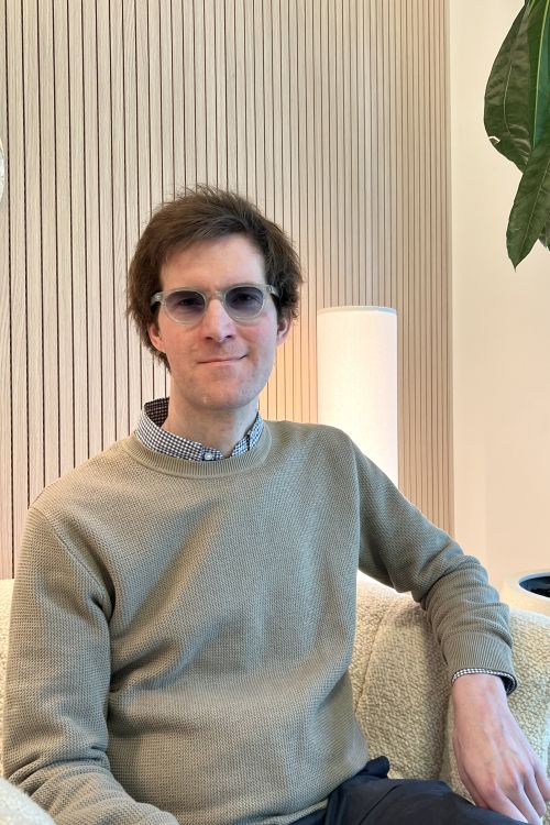 Kuvassa Tuomas Palasto